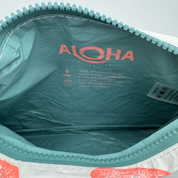 Aloha Collection Limited Edition Waikiki Tote & Pouch Set - Picture 13 of 13